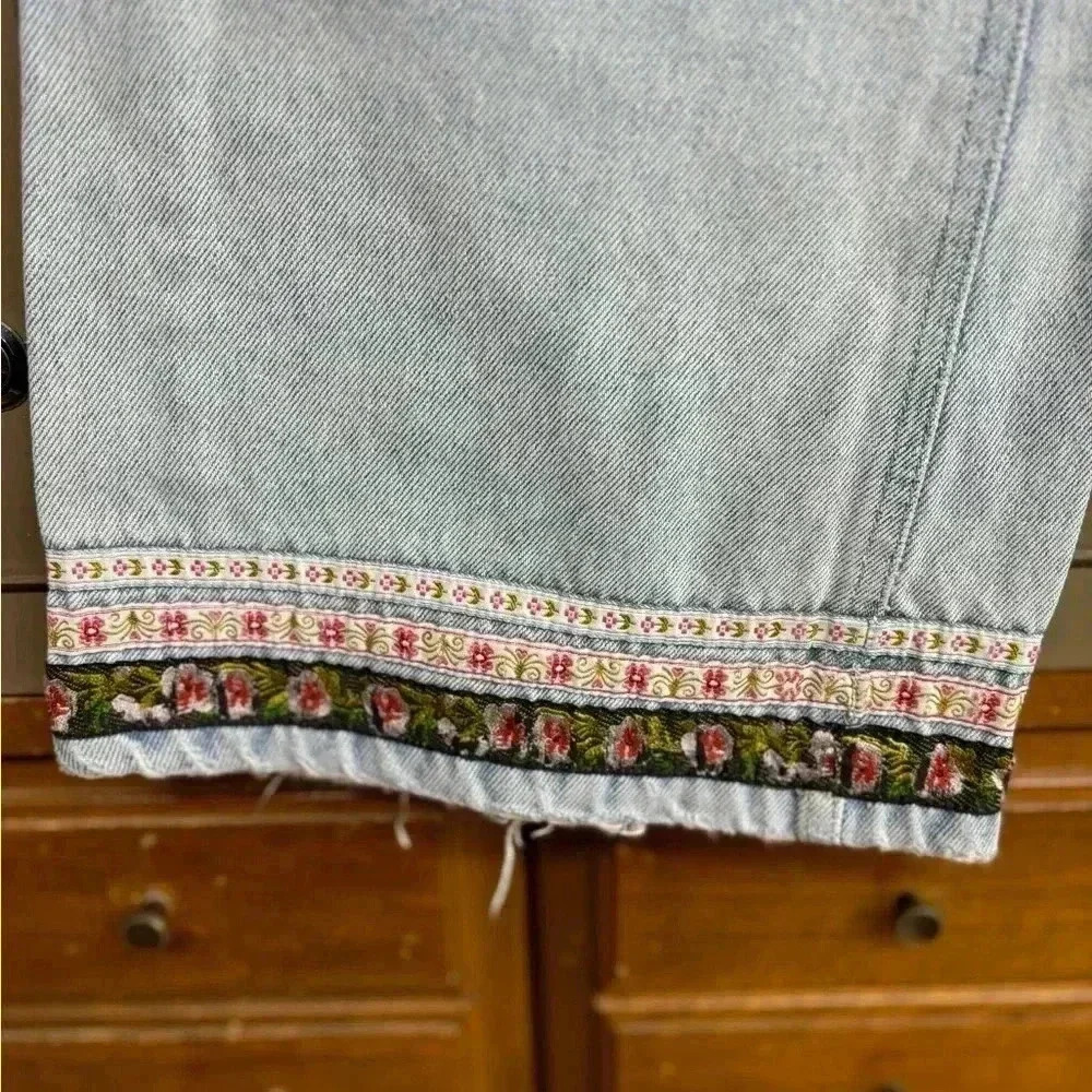 No Boundaries flared light denim jeans with ribbon detail - Picture 5 of 5